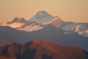Mt Aspiring sunrise from Bob Lee