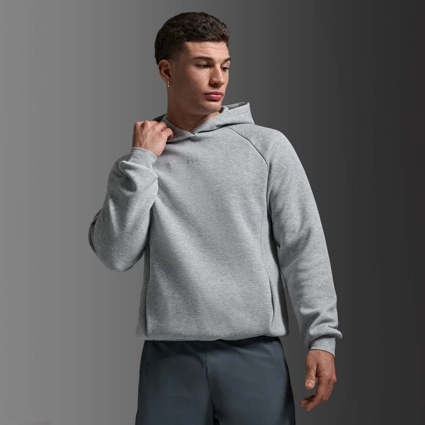 2XU Motion Smooth Spacer Men's Hoodie in Black | CLOTHING