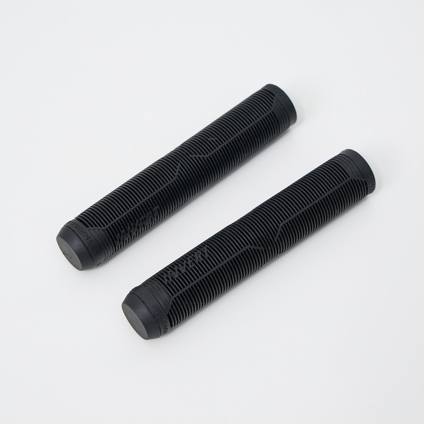 INVERT TRANSITION GRIPS 165MM in Black | BIKE