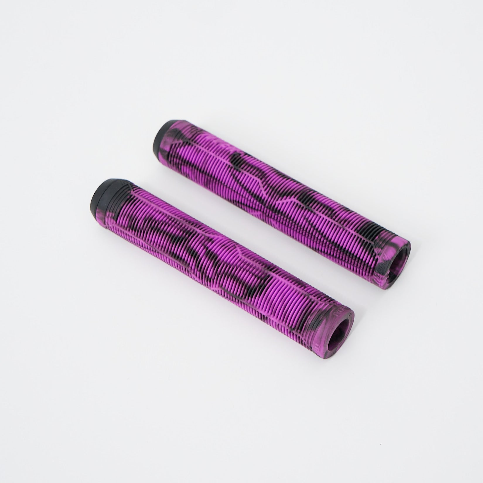 絶版‼️ Ed Templeton: Coming to grips INVERT TRANSITION GRIPS 165MM in Black | BIKE