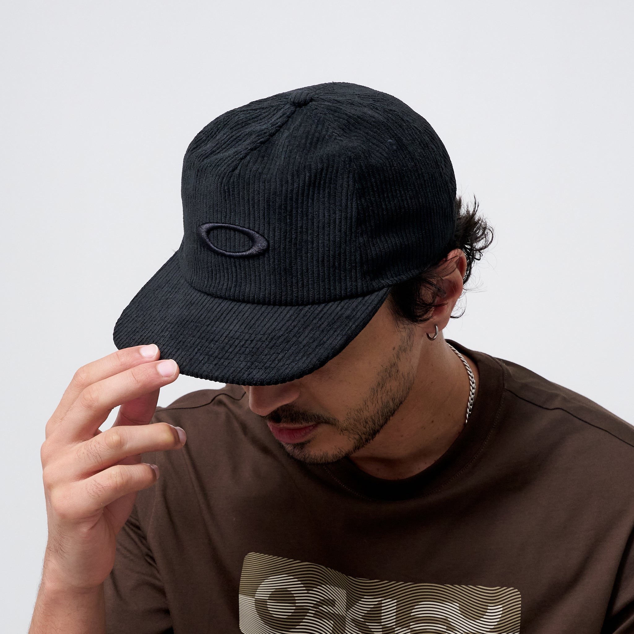 Oakley Ellipse Corduroy Hat in Black CLOTHING