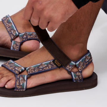 Teva Men's Original Universal Sandals in Brown FOOTWEAR