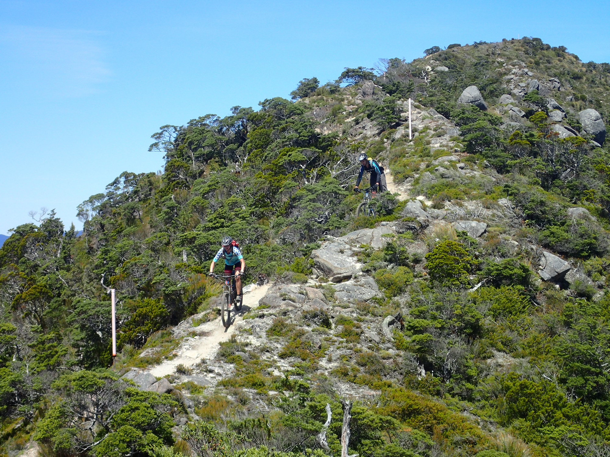 Descending the ridgeline, perfect day for it